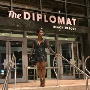 Misguided Blk/Silver Mesh & Lace Mini Dress size 8